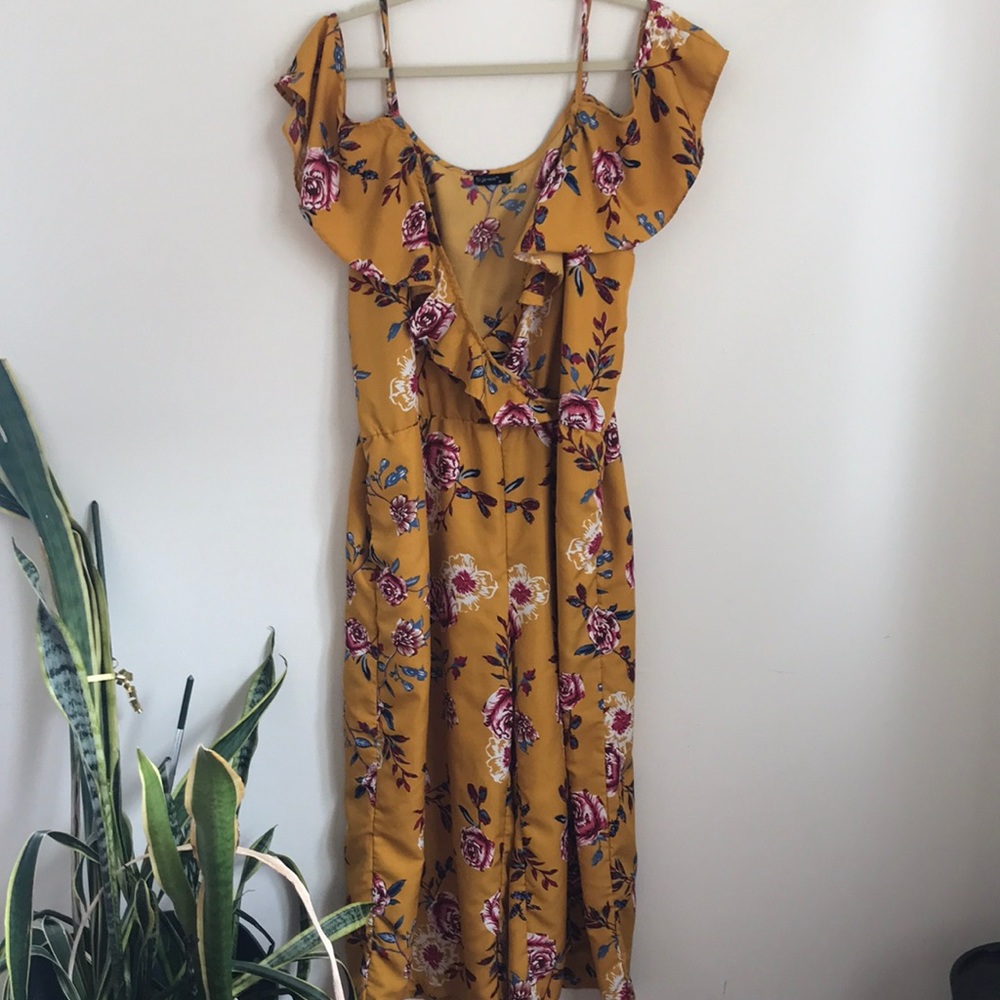 Style House Floral yellow Jumpsuit w/ pockets